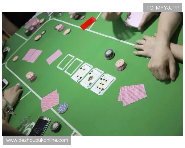 德州扑克中的隐藏牌技与心理战术技巧，提升你的比赛胜率